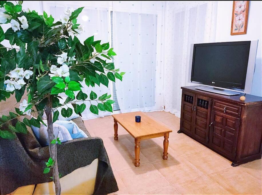 Вилла Casa Familiar A Pie De Piscina Вера Экстерьер фото