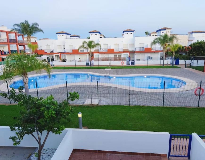 Вилла Casa Familiar A Pie De Piscina Вера Экстерьер фото